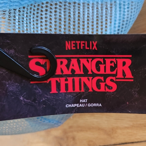 Stranger Things Dustin Henderson Trucker Hat Thinking Cap NWT Netflix Funko - Picture 4 of 4